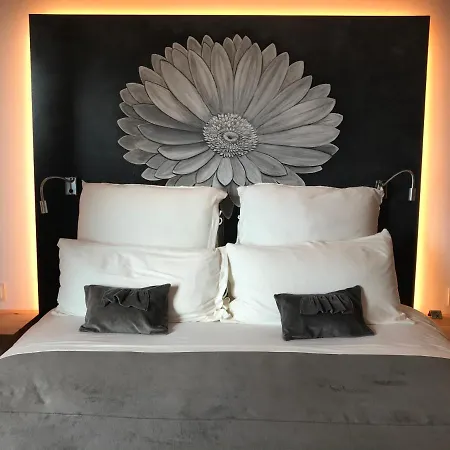 Boutique Urbisol מלון