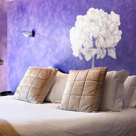 מלון Boutique Urbisol 4*